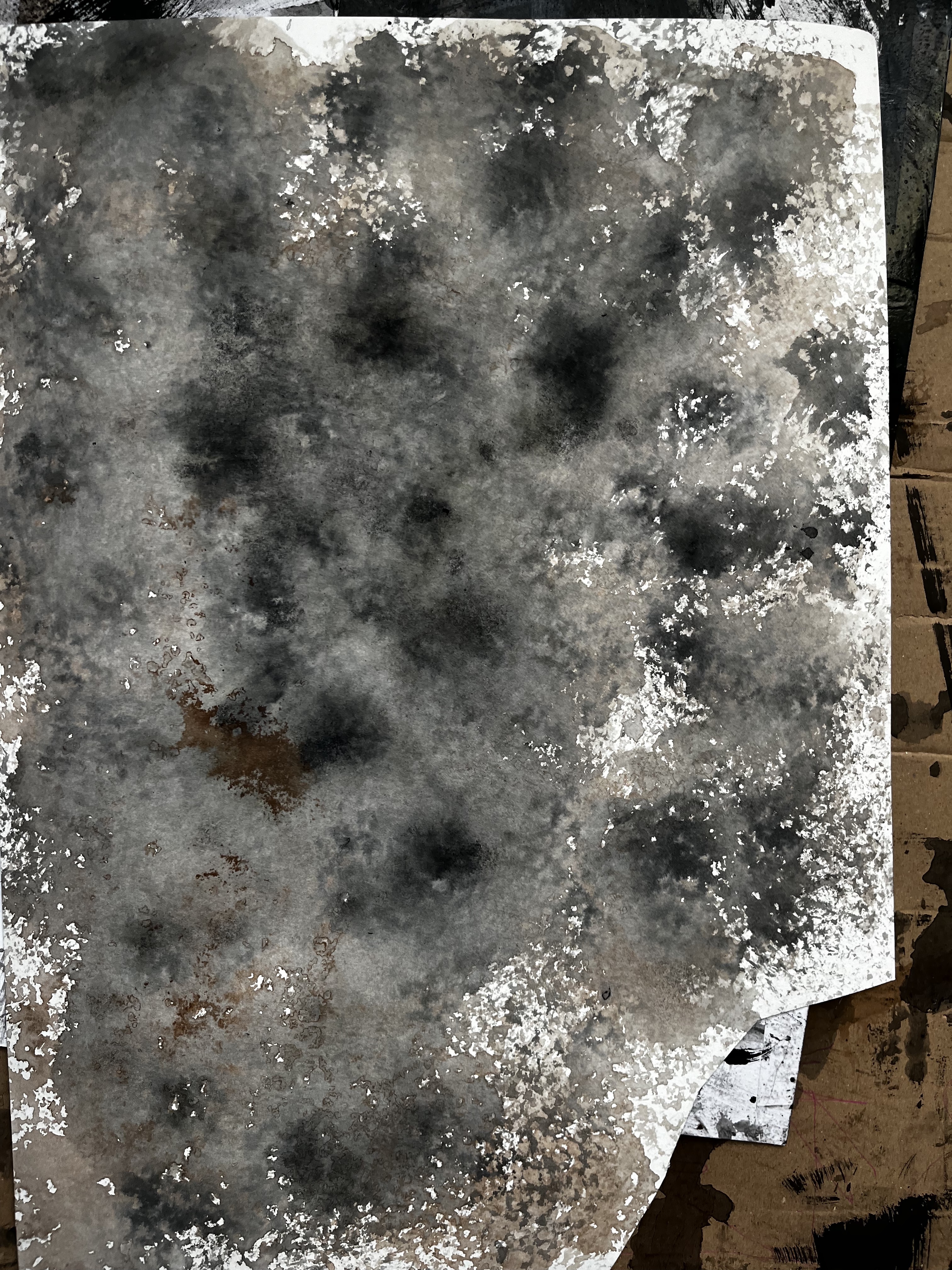 Matière — Alma Oren, détail de surface et de geste